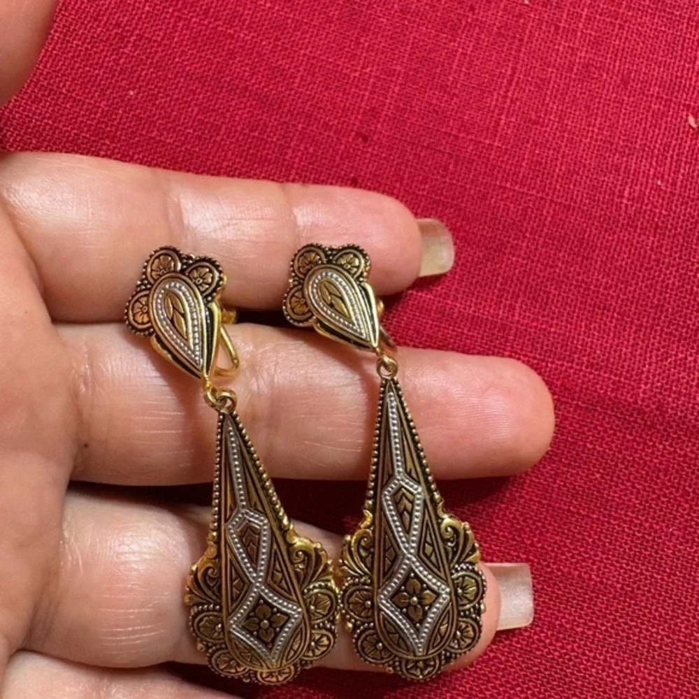 Vintage Elegant Gold and Silver Teardrop Earrings